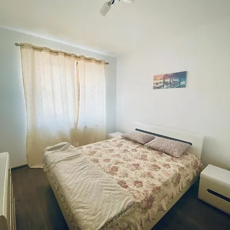 Apartment Lovely Apartament *